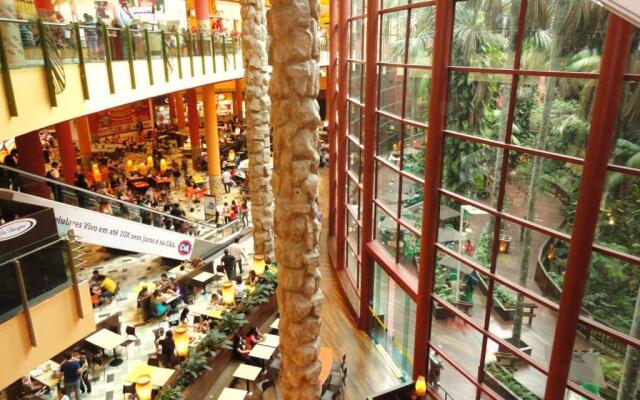 Apto 1,5 km do Shop. Manauara