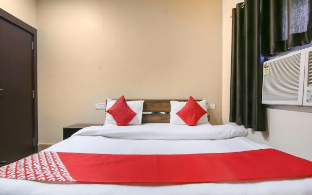 Hotel Crystal Riverside by OYO Rooms