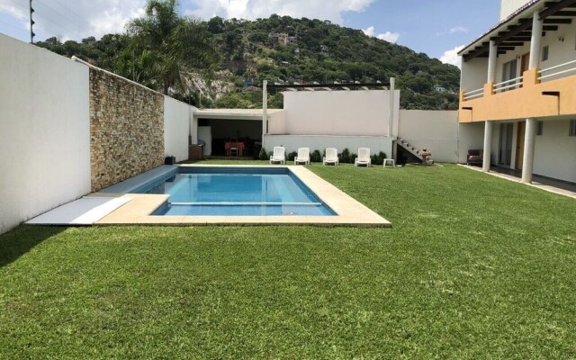 Residence 10 rooms with Garden and Pool