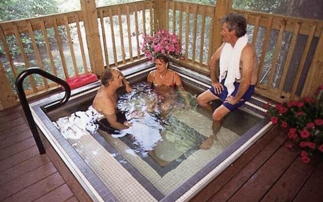 Jonathan Creek Inn and Villas