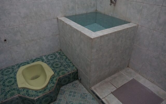 SPOT ON 92665 Yoko Kost Syariah