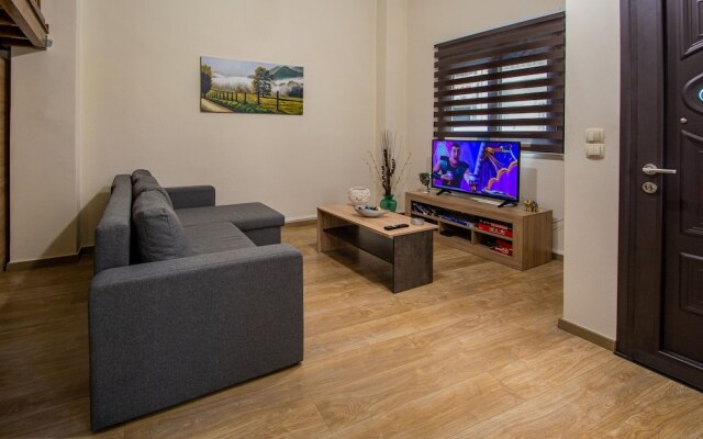 Cozy Flat Attic near Beach & Venetian Port