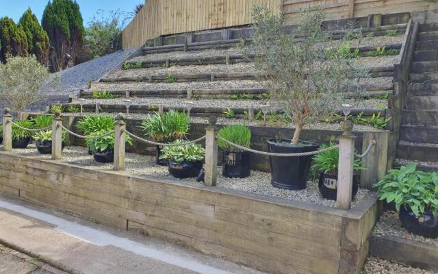The Mumbles - Bungalow - 2 Bedrooms - Pet Friendly