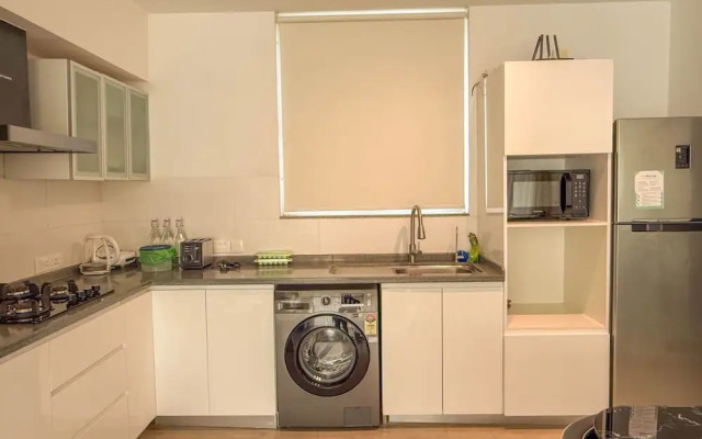 Modern 2BR w Pool Near Candolim and Coco Beach