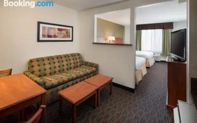 Ramada Inn & Suites Denver International Airport
