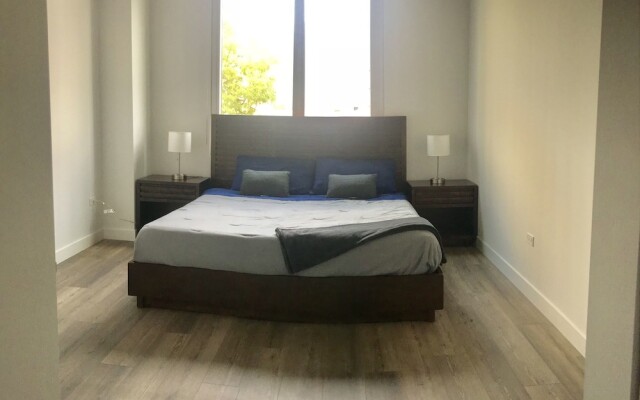 Lakeview Apartments in Chicago