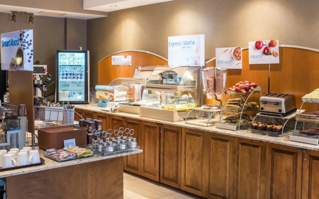 Holiday Inn Express and Suites Tremblant by IHG