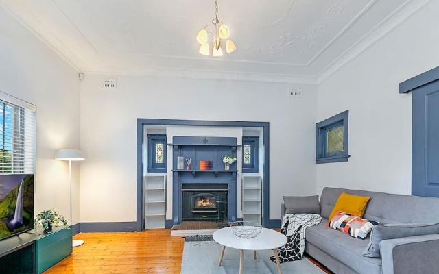 Sydney Airport Gardenia Cottage 3 BED Nar232 – Guest Rooms – Sydney