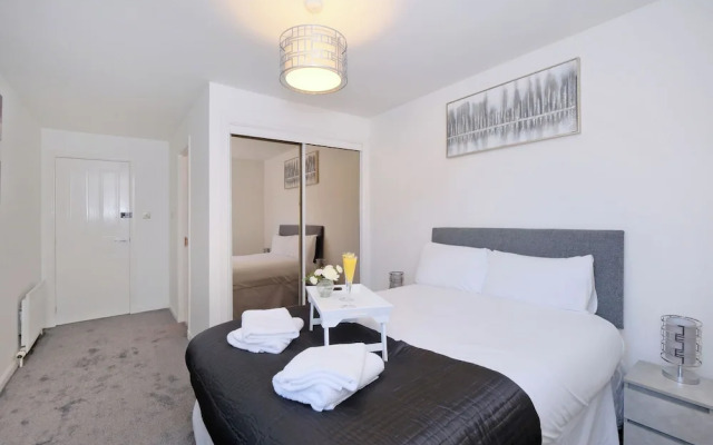 Orange Apartments - Belgrave Mansions