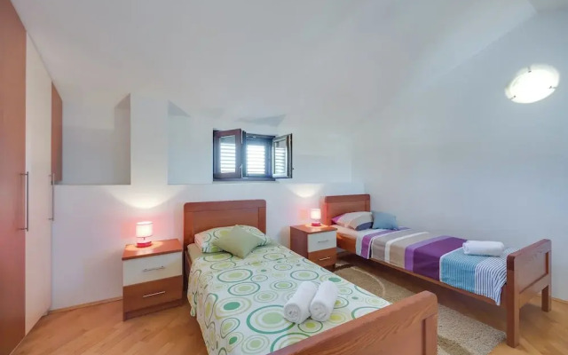 Holiday Home Ema in Tar - Vabriga