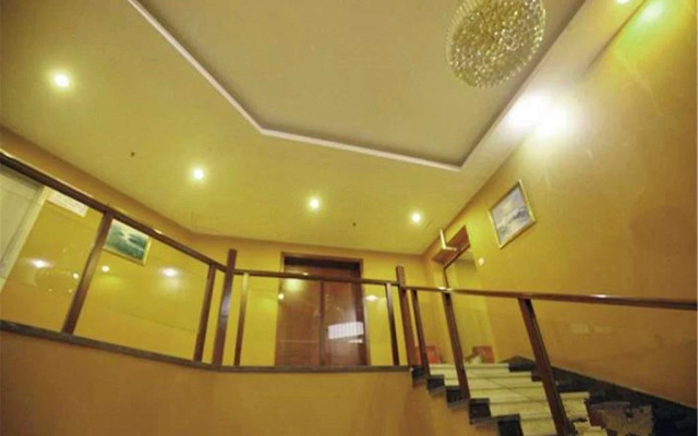 July Sky Business Hotel