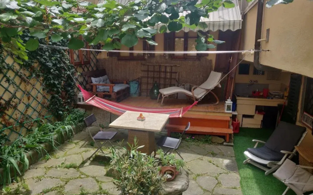 Charming Getaway in Florence.. European University