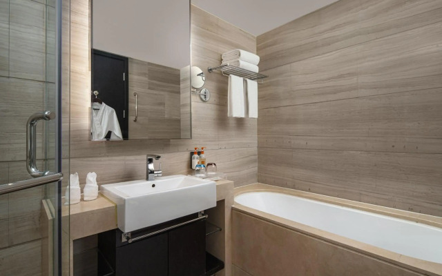 Crowne Plaza Shanghai Xiayang Lake by IHG