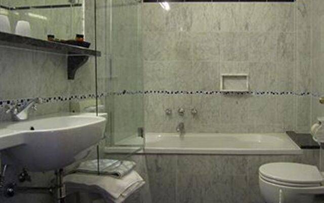 Hotel City