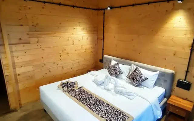 Seclude Eco Cottages
