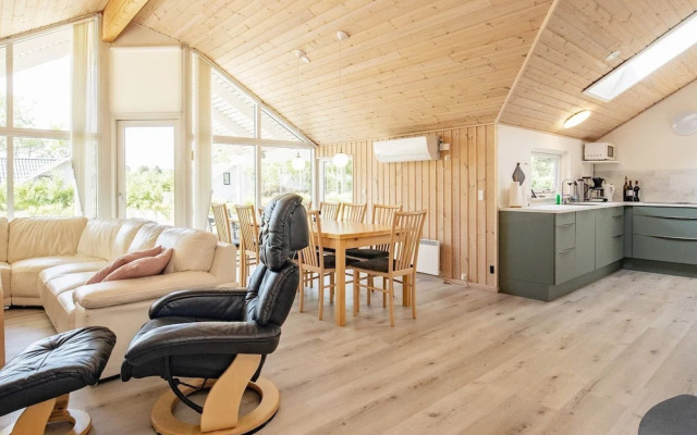 12 Person Holiday Home in Rodby-by Traum