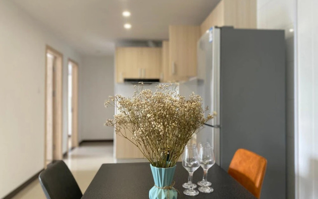 Phoenix Apartment by LINK