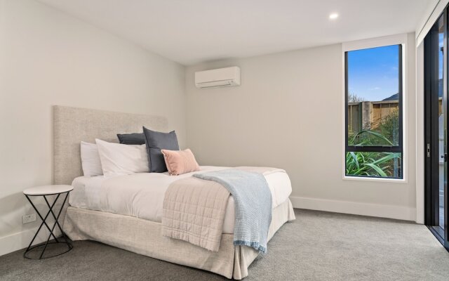 Central Queenstown Villa & Spa