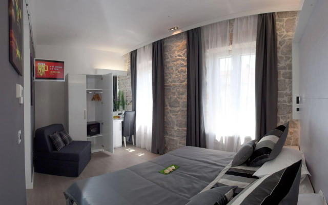 Authentic Luxury Rooms