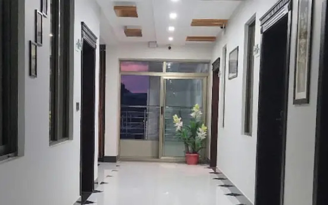 Khan Continental Hotel & Restaurant