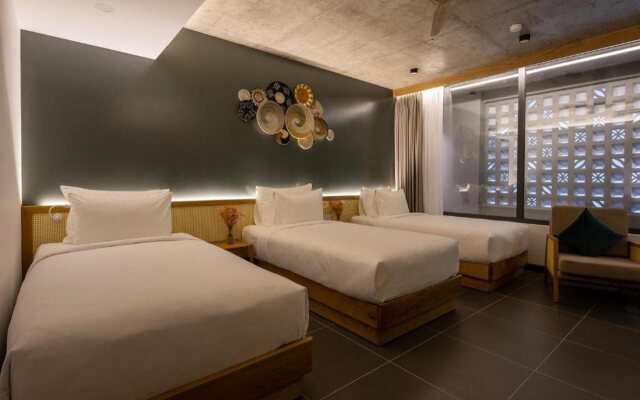 Leaf Beachfront Hotel Da Nang