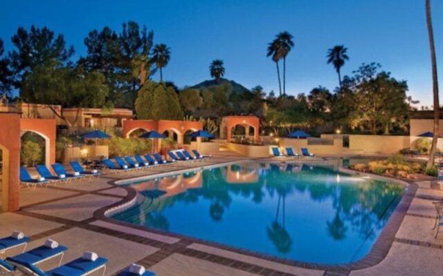 Scottsdale Cottonwoods Resort & Suites