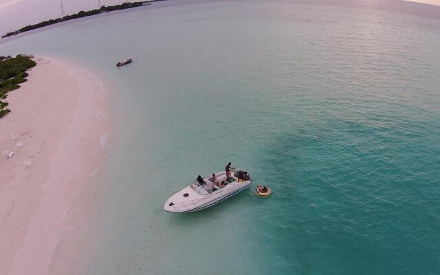 Tesoro Rasdhoo View Maldives