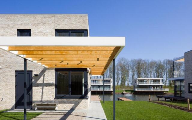 Luxury villa with jetty, at the Veerse Meer