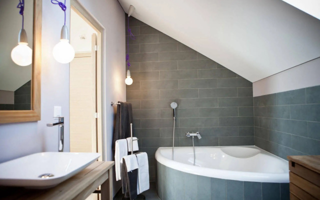 Le Coq Chantant B&B and Boutique Hotel St-Livres