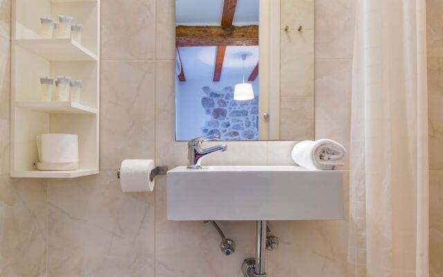 The Walls Studios by Irundo