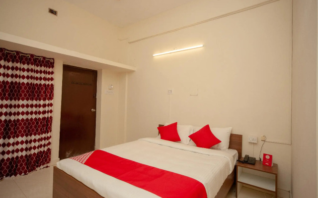 OYO Flagship 24454 OMR Hindustan Univ