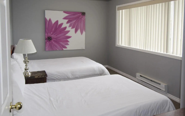 Tiki Shores Inn & Suites