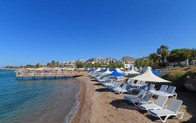 Eles Boutique Hotel & Beach