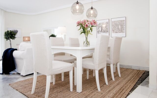 ELD3- Spacious 3 bedroom apt close to Puerto Banus