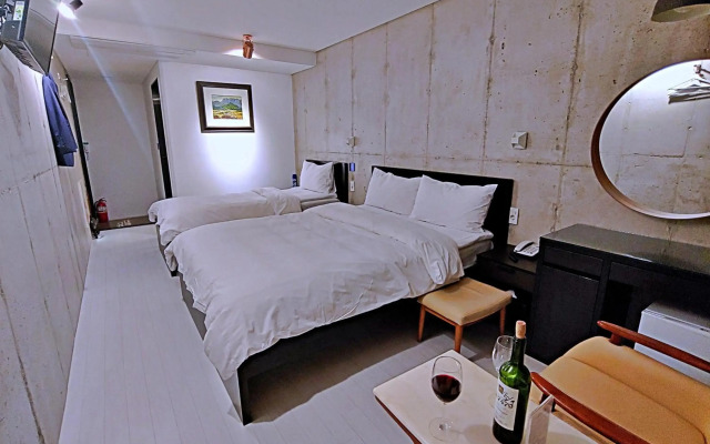 Hotel stay interview Jeju