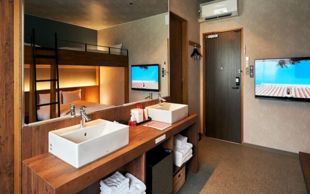 Lacer Okinawa Naha Miebashi