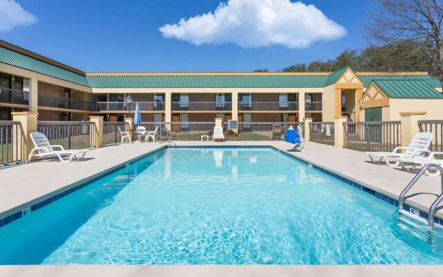 Days Inn by Wyndham Mocksville