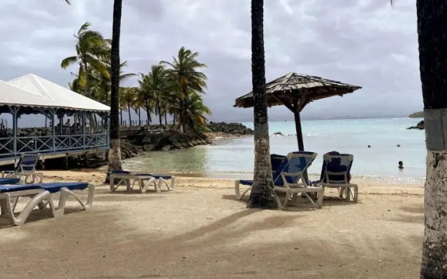Luxueux T3 à la marina du Gosier