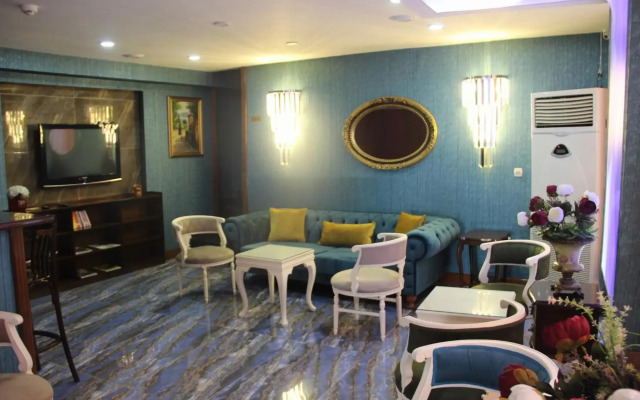 Kaya Madrid Hotel