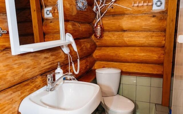 Turisticheskaya derevenka Ecotel