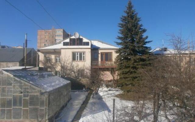 Smbatyan B&B