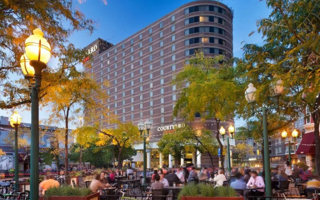Courtyard by Marriott Minneapolis Downtown
