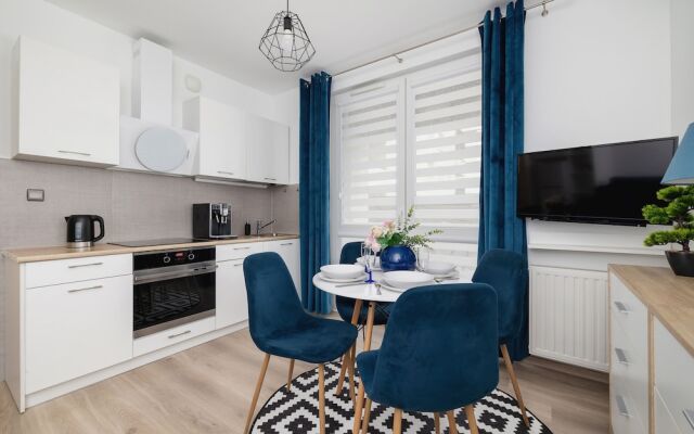 Avia Apartment in Krakow by Renters