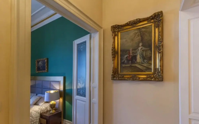 Filip Palace Luxurious Apartment
