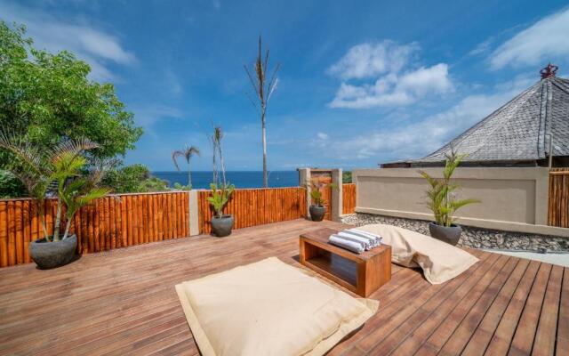 Blue Lagoon Avia Villas