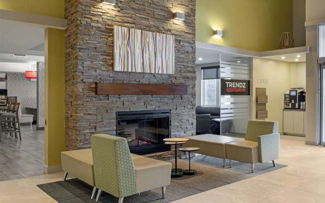 Best Western Plus Dartmouth Hotel & Suites