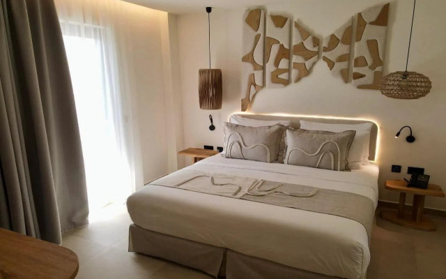 Cabana White Boutique Hotel & Suites