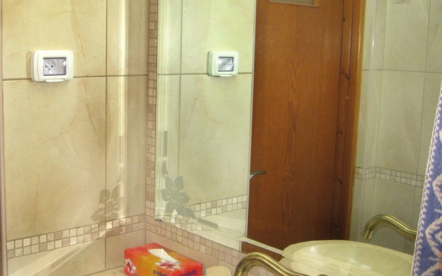 Ohn-Bar Guesthouse