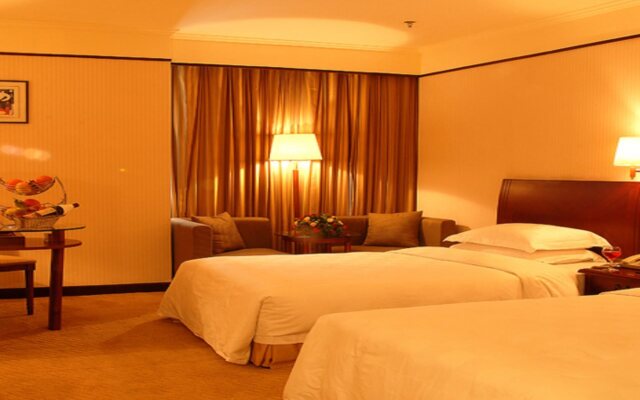 Royalty hotel