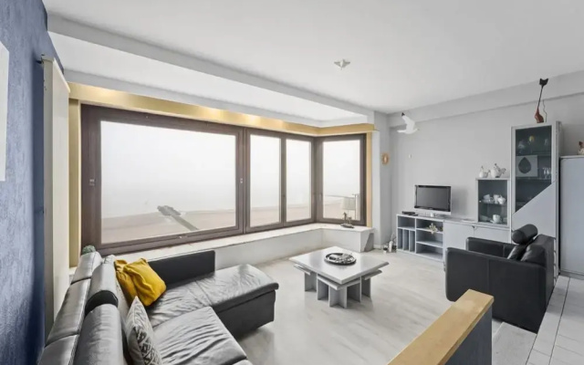 Flat in Blankenberge With Ocean Views